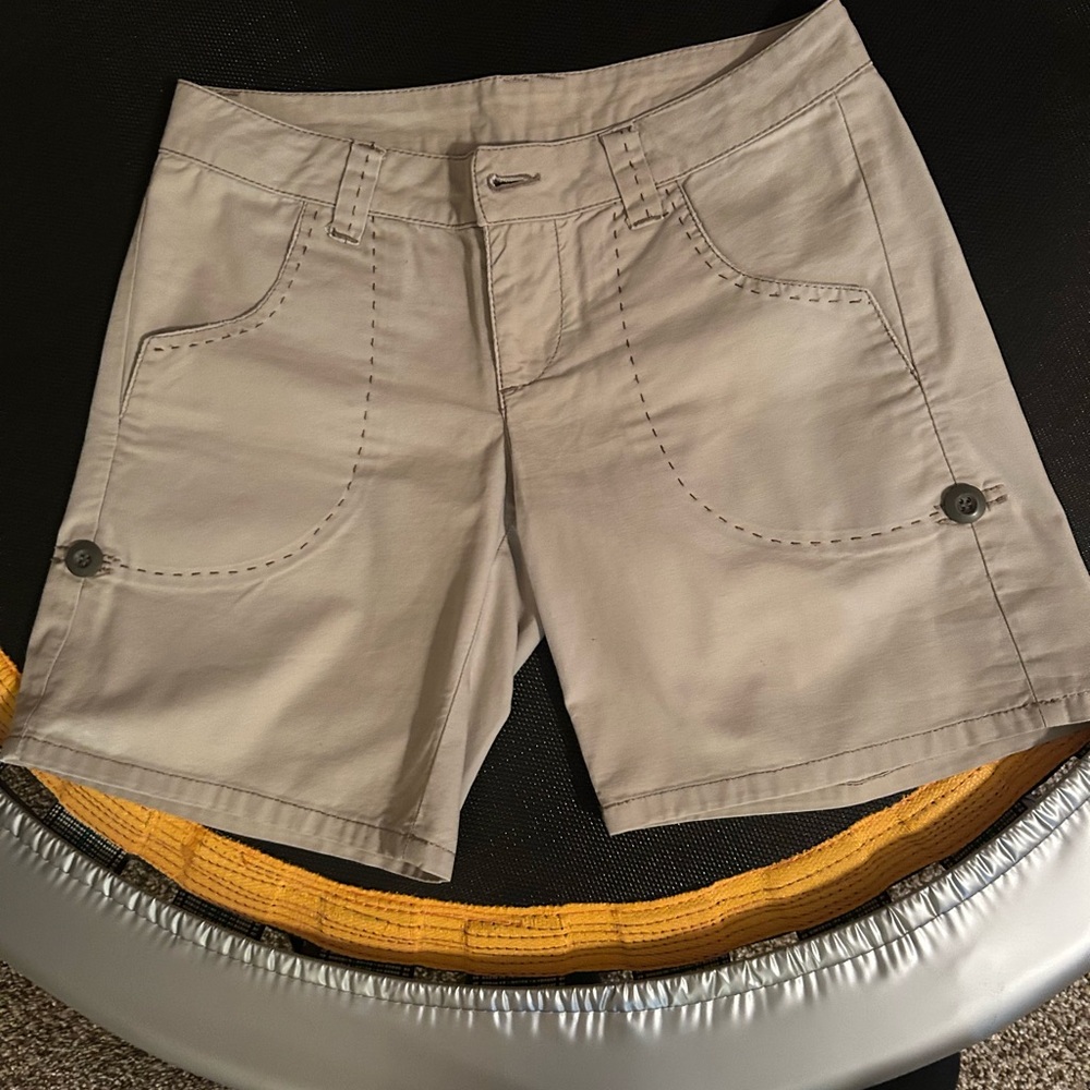 Mavi Women's Beige Cargo Shorts